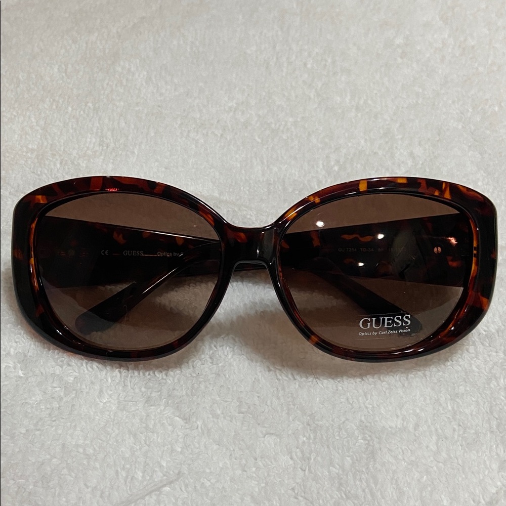 Guess Brown Tortoise Sunglasses